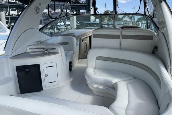 32ft Sea Ray Yacht For Sale