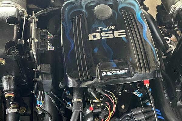 32ft Sea Ray Yacht For Sale