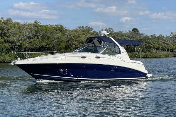 32ft Sea Ray Yacht For Sale