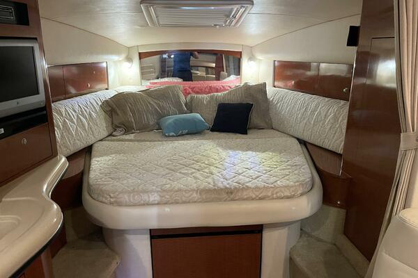 32ft Sea Ray Yacht For Sale
