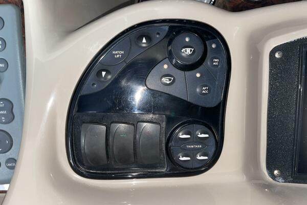 32ft Sea Ray Yacht For Sale