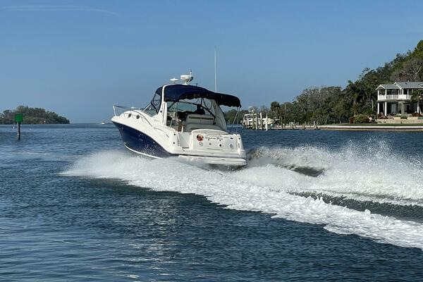 32ft Sea Ray Yacht For Sale