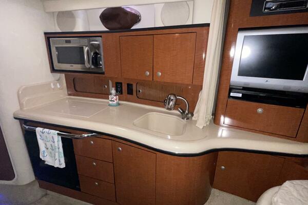 32ft Sea Ray Yacht For Sale