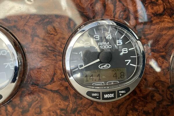 32ft Sea Ray Yacht For Sale