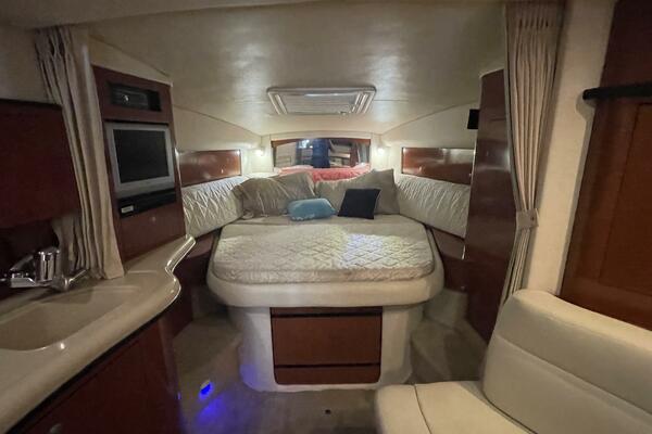 32ft Sea Ray Yacht For Sale