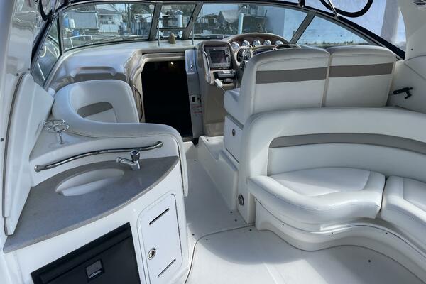 32ft Sea Ray Yacht For Sale