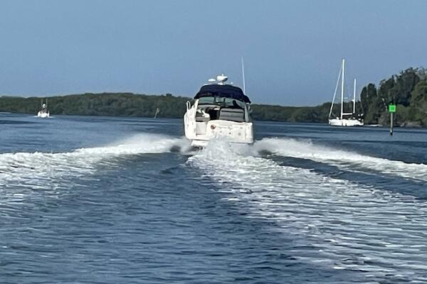 32ft Sea Ray Yacht For Sale