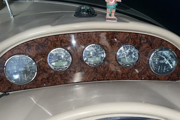 32ft Sea Ray Yacht For Sale