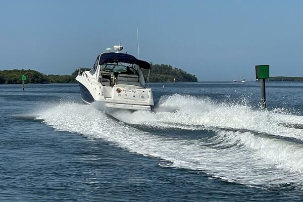 32ft Sea Ray Yacht For Sale