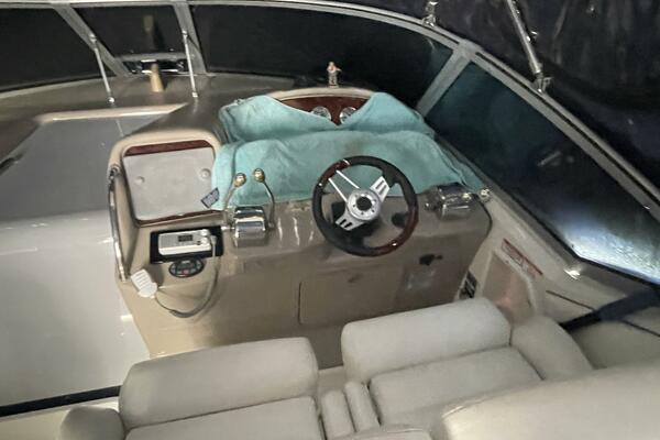 32ft Sea Ray Yacht For Sale