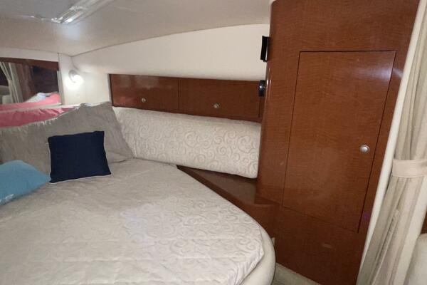 32ft Sea Ray Yacht For Sale