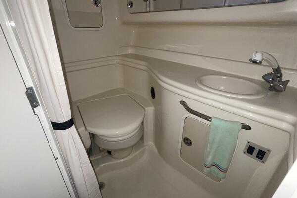 32ft Sea Ray Yacht For Sale