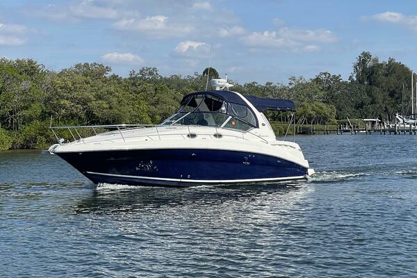 32ft Sea Ray Yacht For Sale