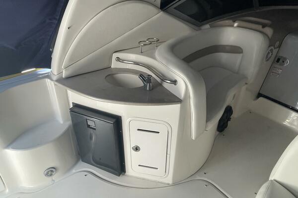 32ft Sea Ray Yacht For Sale