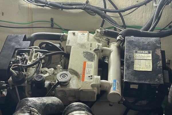 32ft Sea Ray Yacht For Sale