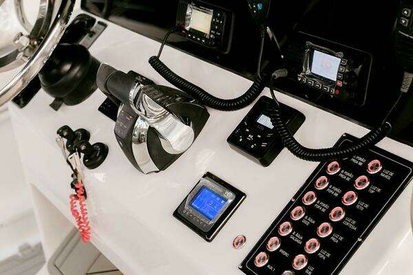 Garnet Offshore 300 HT Yacht For Sale