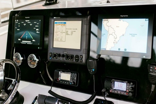 29ft Garnet Offshore Yacht For Sale