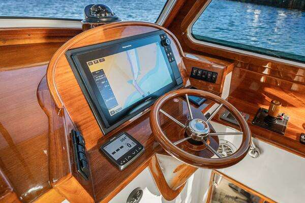 Hinckley Hinckley Picnic Boat 36 EP Yacht For Sale