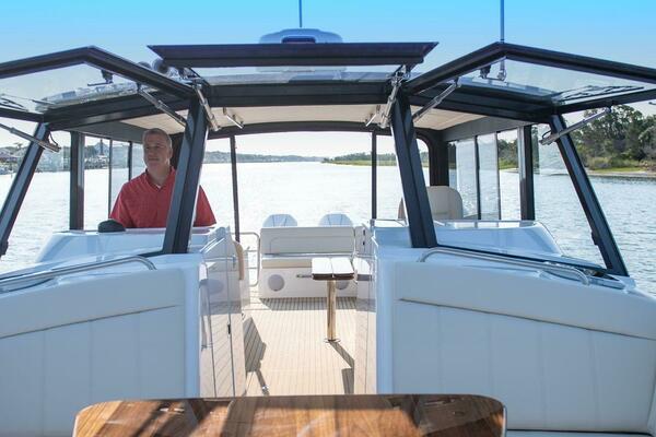 35ft MJM Yacht For Sale