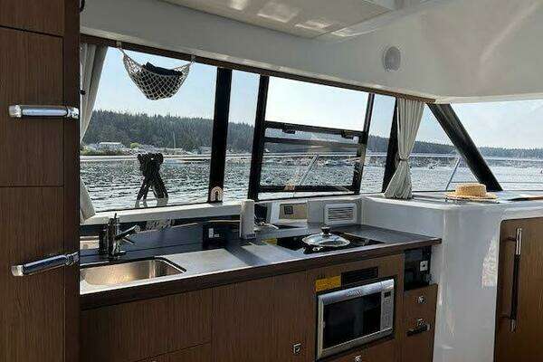 Jeanneau Velasco Yacht For Sale