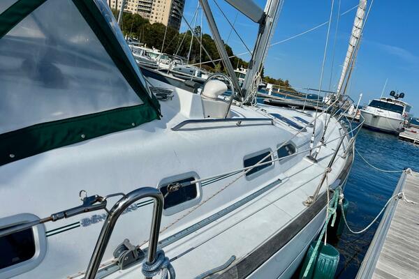 Sosy 42ft Beneteau Yacht For Sale