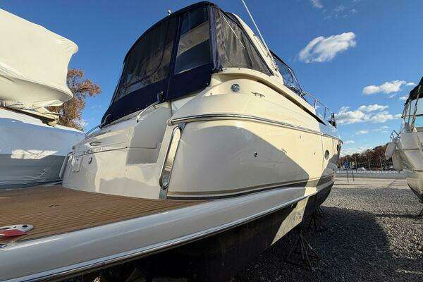 Photo of the 2002 Regal Commodore 3860 "All Too Swell"