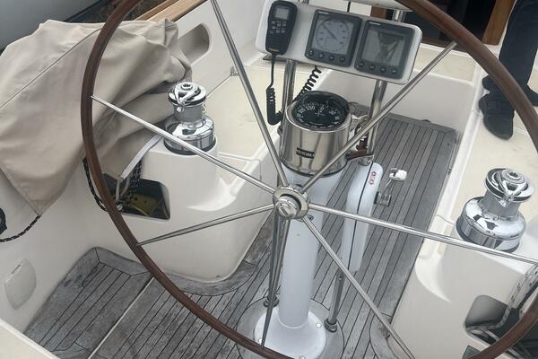 33ft Alerion Yacht For Sale