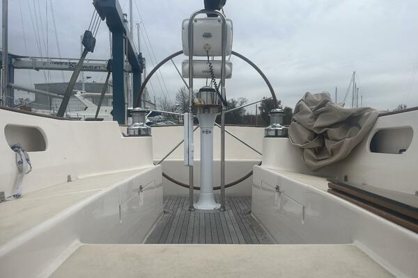 33ft Alerion Yacht For Sale