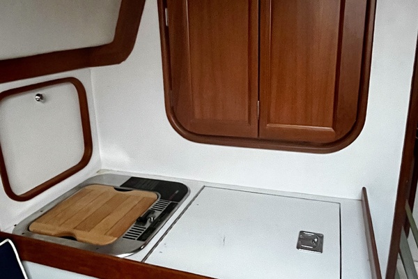 33ft Alerion Yacht For Sale