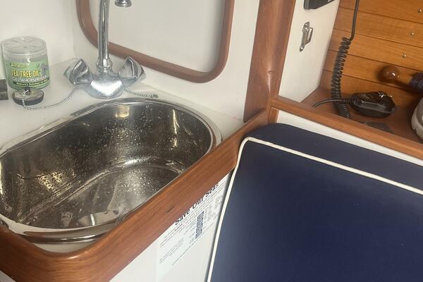 33ft Alerion Yacht For Sale