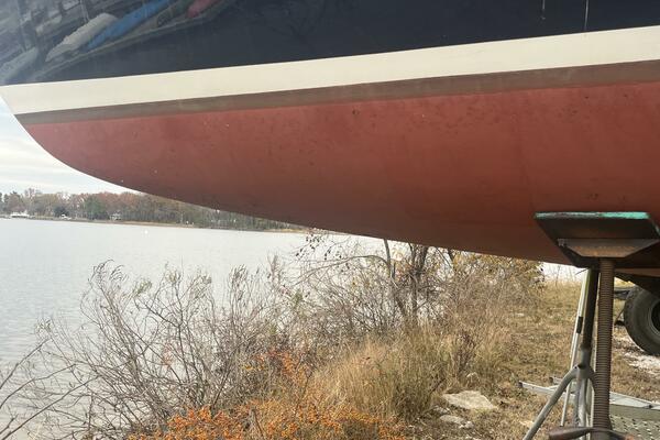 33ft Alerion Yacht For Sale