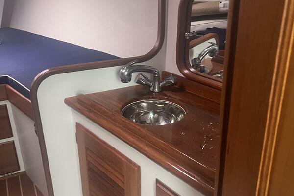 33ft Alerion Yacht For Sale