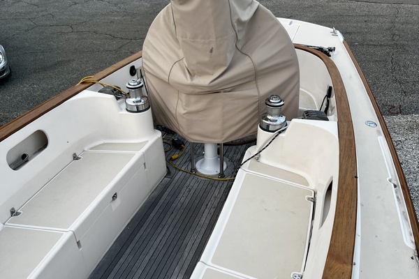 33ft Alerion Yacht For Sale