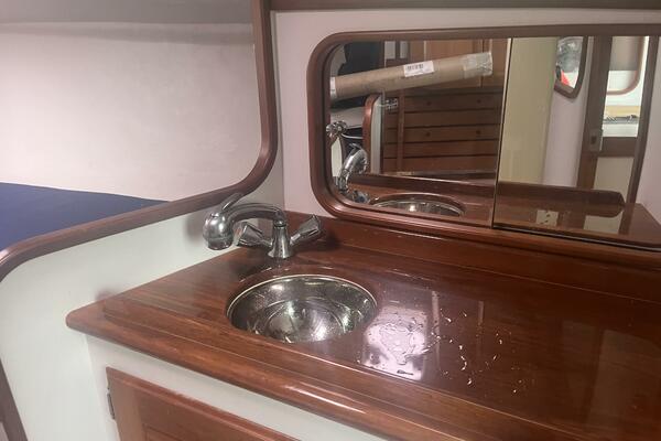33ft Alerion Yacht For Sale