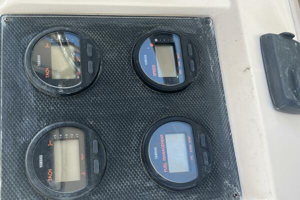 23ft Grady White Yacht For Sale