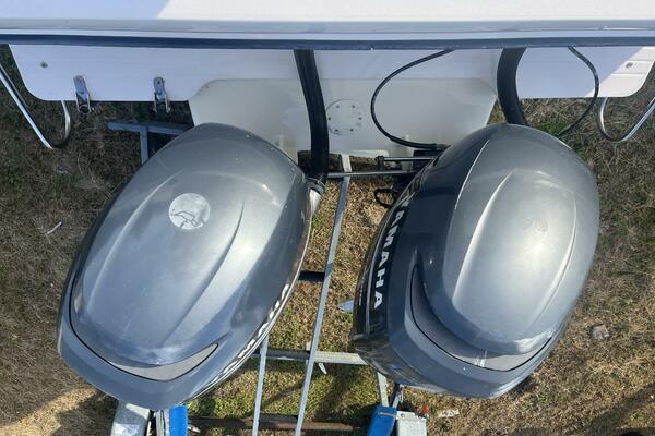 23ft Grady White Yacht For Sale