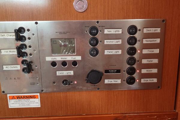 Tiffany Nicole 43ft Beneteau Yacht For Sale