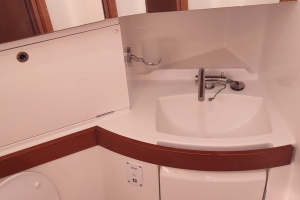 Tiffany Nicole 43ft Beneteau Yacht For Sale