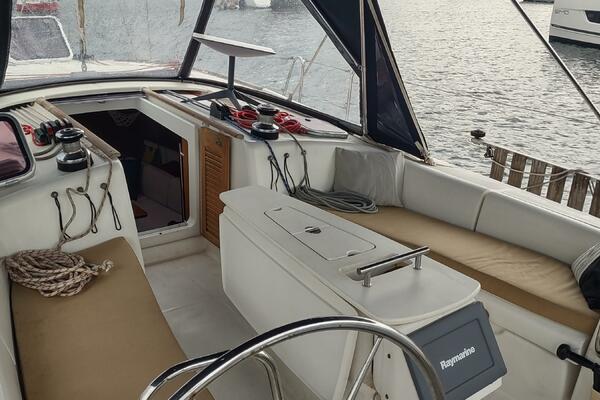 Tiffany Nicole 43ft Beneteau Yacht For Sale