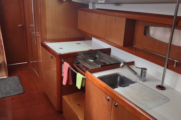 Tiffany Nicole 43ft Beneteau Yacht For Sale