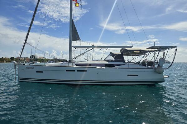 Airbender 40ft Jeanneau Yacht For Sale