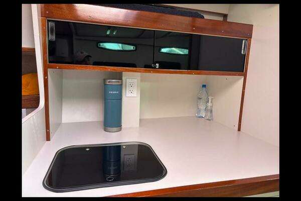 Photo of the 1987 Chris-Craft 284