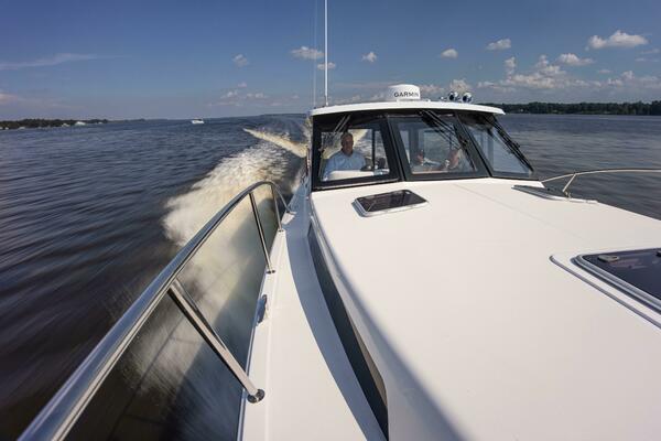 42ft MJM Yacht For Sale