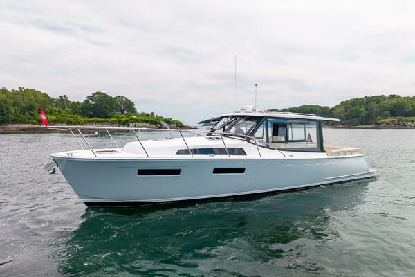 42ft MJM Yacht For Sale