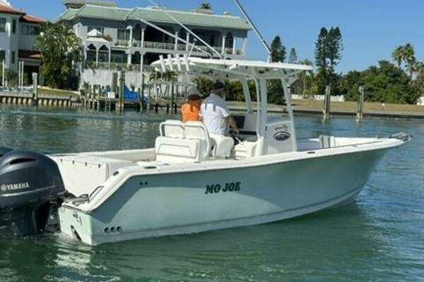 2014 Sea Hunt 27