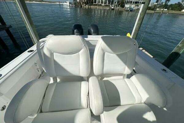 2014 Sea Hunt 27