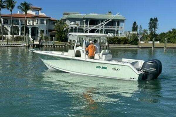 2014 Sea Hunt 27