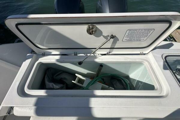 27ft Sea Hunt Yacht For Sale