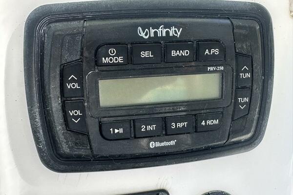 27ft Sea Hunt Yacht For Sale