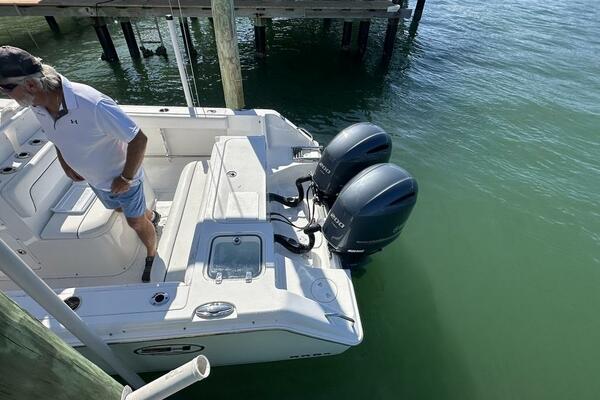 27ft Sea Hunt Yacht For Sale